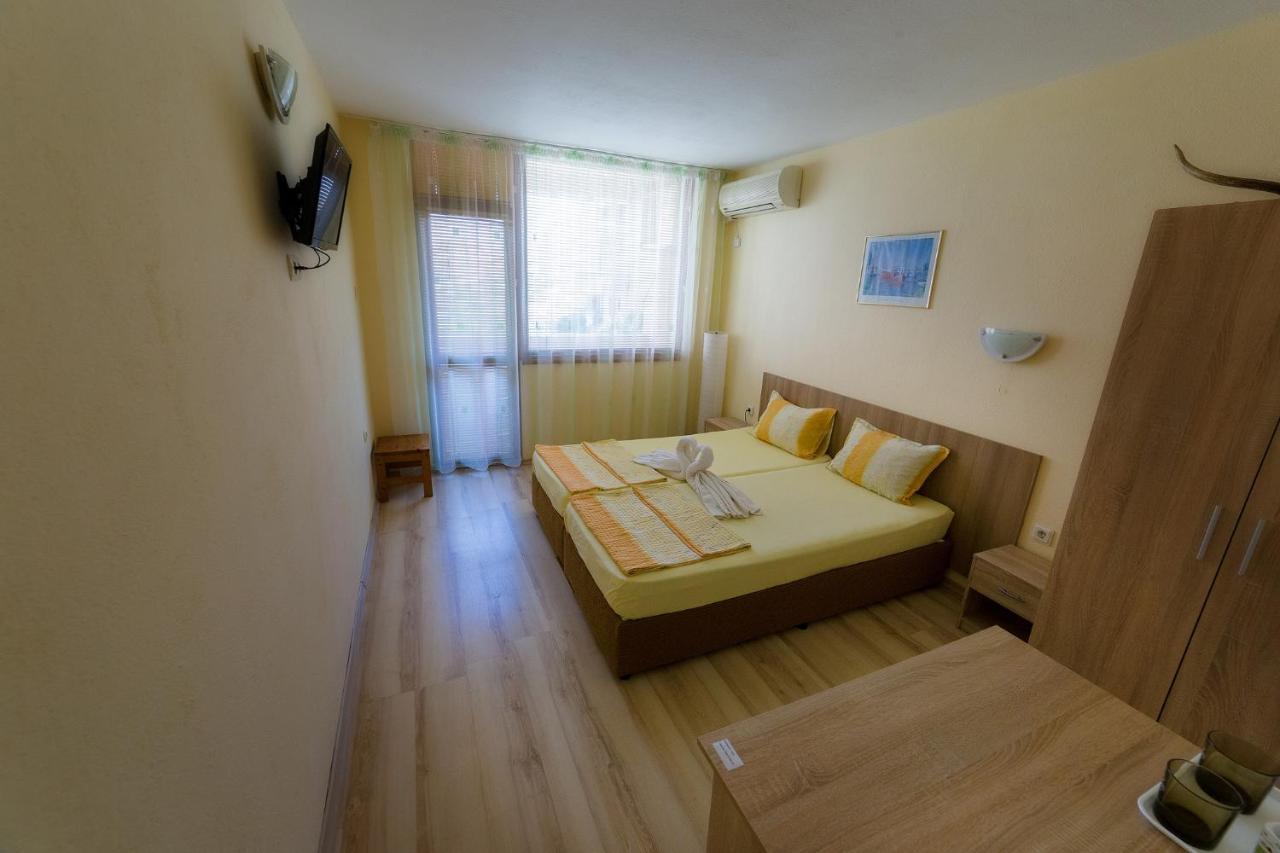 Primorski Briz Guest House Primorsko Exteriér fotografie